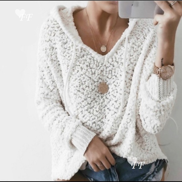 Boutique Sweaters - Last One!  Hooded Sweater White Nubby Knit NWT